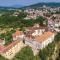 Cozy Apartment In Pazin With Kitchen