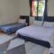 Homestay Anjung Meranti Private Pool - Kampong Permatang Serentang