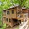 Poplar Treehouse - Rustic Luxury - Marshall