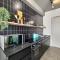 Trendy, secure, private balcony, Wifi & Smart TV - Cape Town