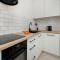 Charming Studios in the center of Lodz by Noclegi Renters