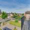 Spacious Comfortable and Modern Studio Unit Pass The Keys - Cambridge