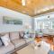 Walk to Ocean Pearl Cottage in Atlantic Beach - ميرتل بيتش