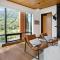 New luxury ski in ski out 4 bedroom at One At Spruce Peak - ستو