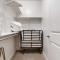 Lux 2Bdr 2Ba - Pool, HotTub, FreePrkg, KingBed NEW - مدينة سولت ليك