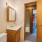 Quaint Condo 5 minutes to the ski slopes Valley Park D1