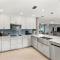 Casa Di Amici - Canal & Pool Home close to AMI! - 布雷登顿
