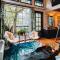 Treetop Hideaways: Wood Lily Treehouse in Chattanooga - تشاتانوغا