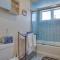 Breezy Oak Bluffs Condo - Steps to Inkwell Beach!