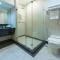 Court Meridian Hotel & Suites