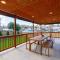 Luxurious 5 Bedroom Home with AC and EV Plug - سياتل