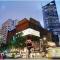 Luxury Living On Top Floors 3 Bedroom Melbournecbd