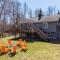 The Big Lebearski - AC, Grill, Fire Pit, Hot tub!