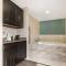 Best Western Prime Inn & Suites