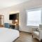 Comfort Inn & Suites Newark Liberty International Airport