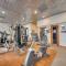 Uhost AI - Top-Floor Condo w Balcony & Pool