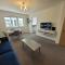 Bumblebee Bungalow - With separate office and gaming space by Catchpole Stays - Colchester