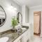 Houston Retreat with Smart TVs Walk to Golf Course! - Houston