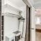 Houston Retreat with Smart TVs Walk to Golf Course! - Houston