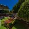 Apartment with terrace and mini pool Green Gold
