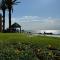 Ocean Daze Brookes Hill Suites - Beachfront Spot