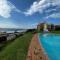 Ocean Daze Brookes Hill Suites - Beachfront Spot