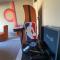 New Home in Lockhart with a Groovy Lounge - Lockhart