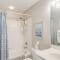 Darien Condo with Boat Dock Access Walk to Downtown - دارين