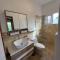 Luxury Private Villa At Metro Pool Jacuzzi Wifi Sleeps 10