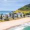 Sun filled & Spacious with Ocean Views & beach - Mount Maunganui