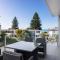 Sun filled & Spacious with Ocean Views & beach - Mount Maunganui