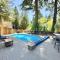 Lovely Tudor Home With Pool & Spa Near Russian River - جيرنفيل