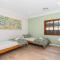 Pearl Beach Quarterdeck - Перл-Біч