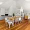 Idyllic Beach House Blairgowrie - 100m to Foreshore, 700m Walk to Village
