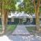 POCONOS BRAND NEW LAKEFRONT Oasis 1 ACRE, HOTTUB GAMEROOM FIREPITS TALK ABOUT PRIVACY