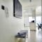 Luxurious 2 bedroom Beachfront Apartment - direct seaview