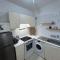 Seaview apartment with garden & pool - Pafos