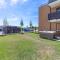 Boho Apt w Jacuzzi, Grill & Garden - Modra