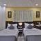 Leo Hotel