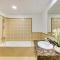 Stylish 2BR Apt just minutes from Beach - Дубай