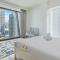 Luxurious 2 Bed Next to Burj Khalifa, Hosted by Desert City Stays - Dubaj