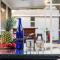 7 BR Heated Pool, Game Room, Theater, Sleeps 25 - تامبا