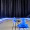 7 BR Heated Pool, Game Room, Theater, Sleeps 25 - تامبا