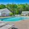 Charming Coastal Cottage with Pool Access! - ويلز