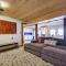 Hot Tub and Dock Lake Ozark Vacation Home!