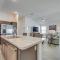 Pool Access, Patio and Grill Sunny Florida Escape!