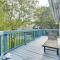 Myrtle Beach Tree House with Deck about 7 Mi to Beach! - Myrtle Beach