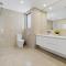 Opulence on Olive - Resort Luxury In Blairgowrie, Opposite Yacht Club