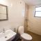 2BHK -Balcony & Pool View -Monarch Palms, Cadolim - 坎多林