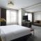 Hotel Phillips Kansas City, Curio Collection By Hilton